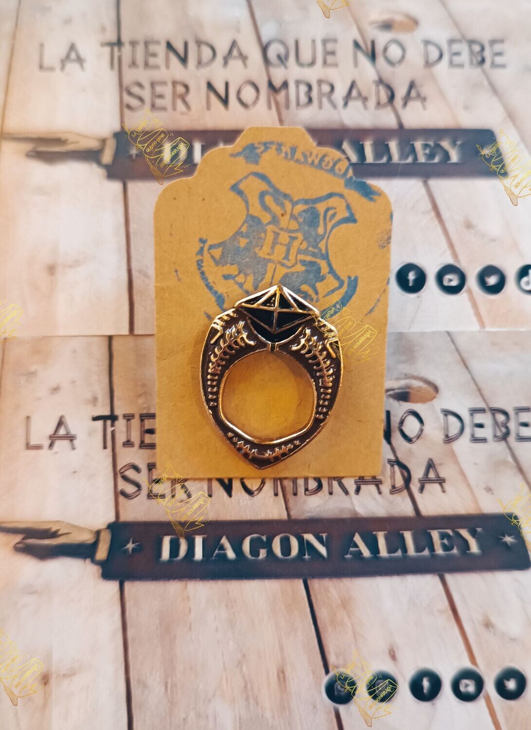 PIN ANILLO MARVOLO GAUNT HORROCRUX HARRY POTTER CARAT SHOP