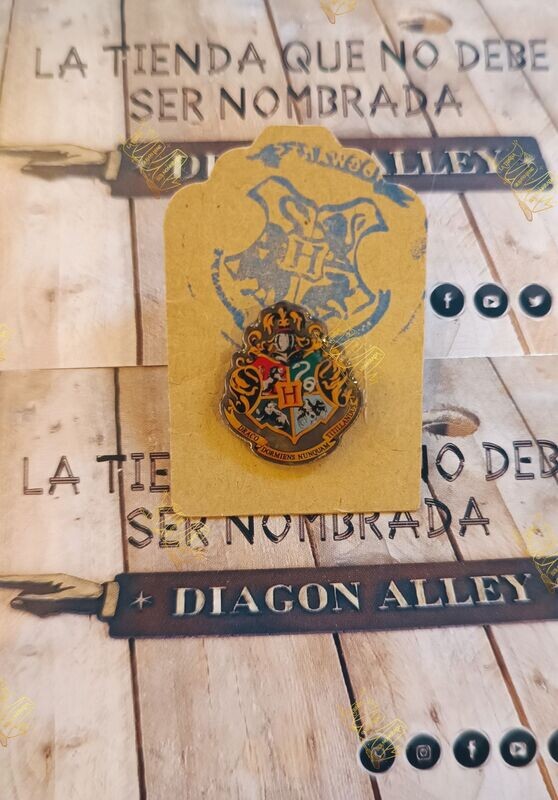 PIN ESCUDO HOGWARTS HARRY POTTER CARAT SHOP