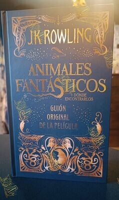 LIBRO ANIMALES FANTÁSTICOS Y DONDE ENCONTRARLOS FIRMADO POR MRS GOLDSTEIN (FANNY CARBONNEL)