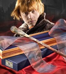 VARITA RON WEASLEY OLLIVANDERS HARRY POTTER NOBLE COLLECTION