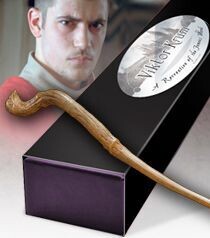 VARITA VIKTOR KRUM C/PINZA HARRY POTTER NOBLE COLLECTION
