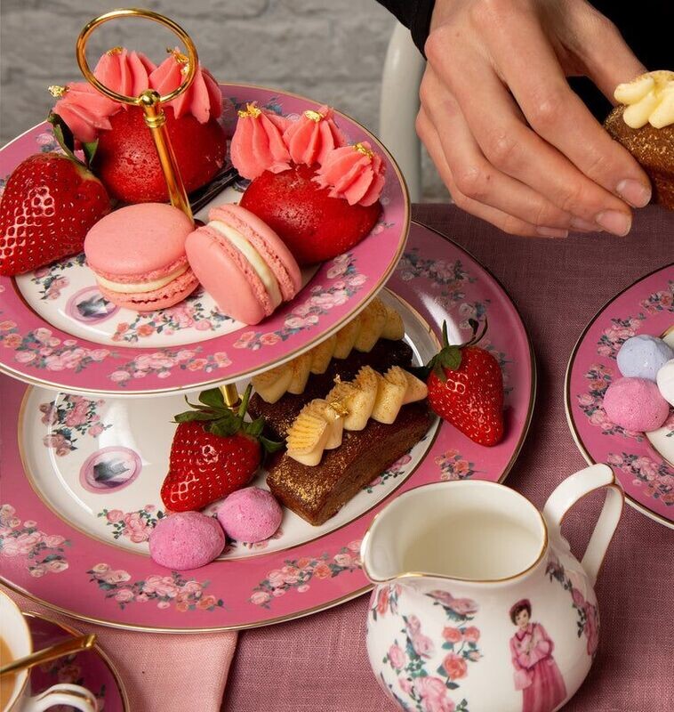 REPLICA BANDEJA PASTELES 2 PISOS DOLORES UMBRIDGE DESCATALOGADO HARRY POTTER