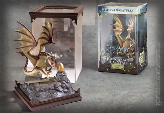 FIGURA DRAGON HUNGARO COLA CUERNO CRIATURAS MAGICAS NOBLE COLLECTION