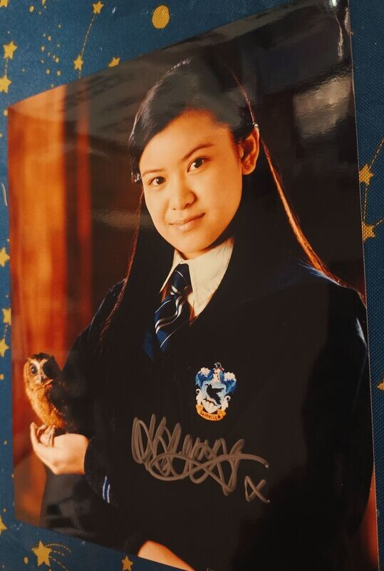 FOTOGRAFIA FIRMADA POR CHO CHANG (KATIE LEUNG)