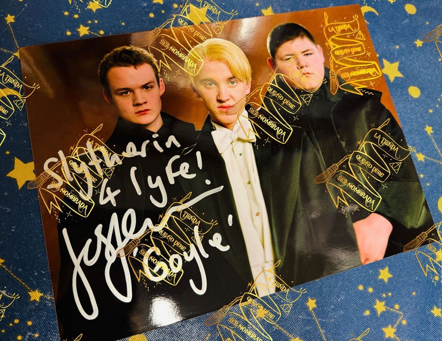 FOTOGRAFIA FIRMADA POR GREGORY GOYLE (JOSH HERDMAN)