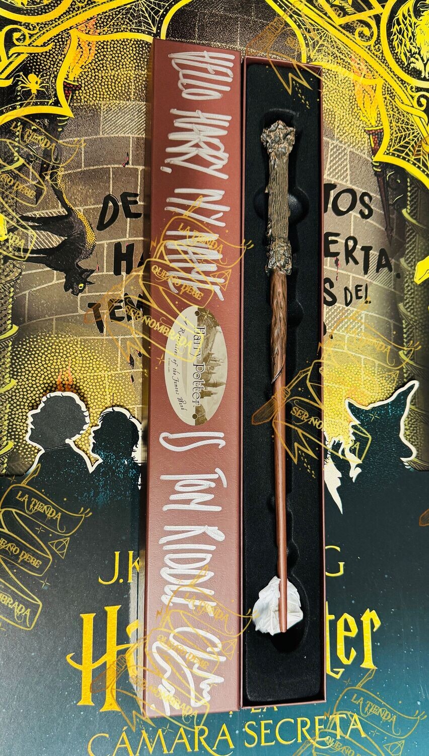 ​VARITA HARRY POTTER FIRMADA POR TOM RIDDLE (CHRISTIAN COULSON)