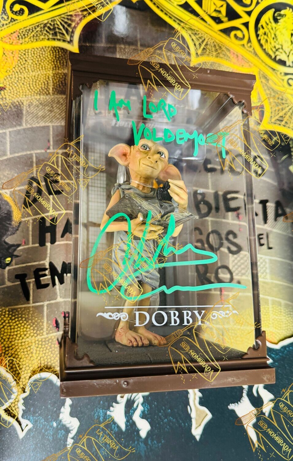 FIGURA DOBBY FIRMADO POR TOM RIDDLE (CHRISTIAN COULSON)