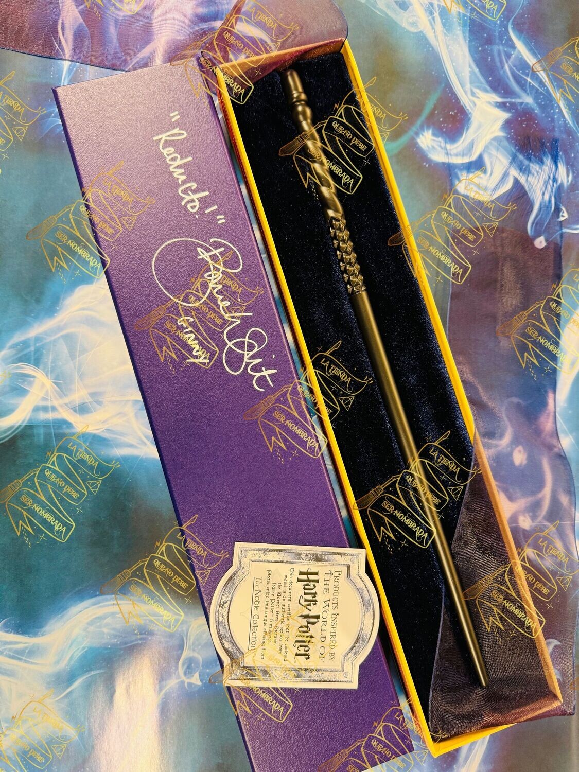 VARITA GINNY WEASLEY OLLIVANDERS FIRMADA POR (BONNIE WRIGHT)