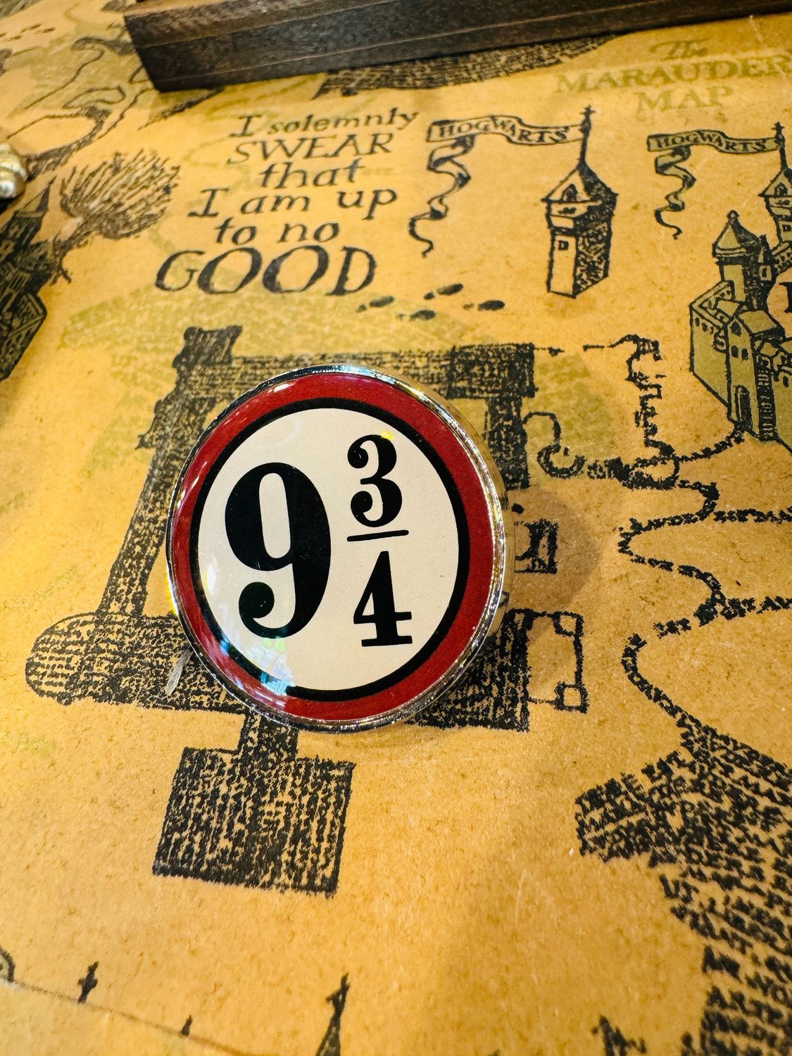 PIN PLATAFORMA 9 3/4 HARRY POTTER