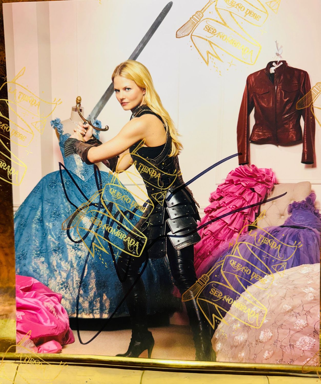 FOTOGRAFIA FIRMADA EMMA SWAN (JENNIFER MORRISON) EN LA SERIE ONCE UPON A TIME