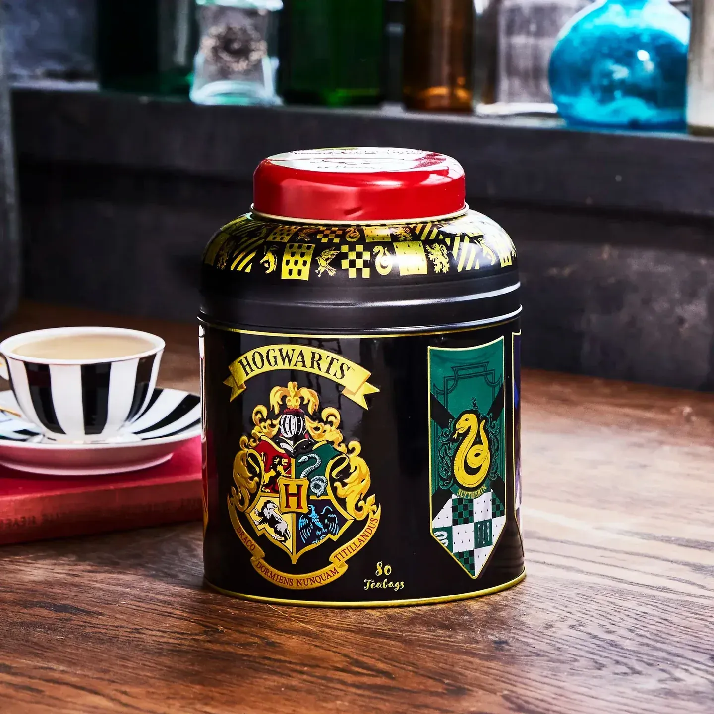 BOTE LATA HOGWARTS TÉ INGLES HARRY POTTER