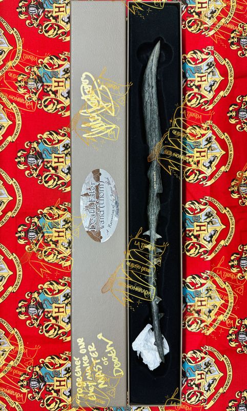 VARITA FIRMADA POR DEATH EATER THORN (PETER PEDRERO)