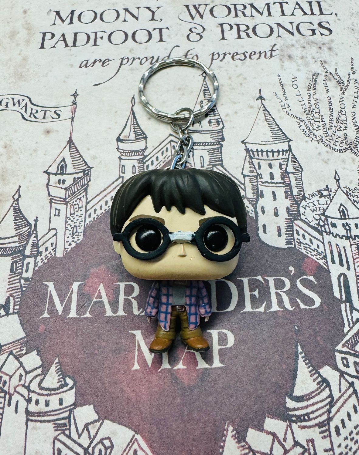 LLAVERO HARRY POTTER GAFAS ROTAS FUNKO POP