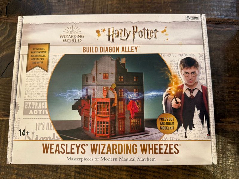 PUZZLE 3D WEASLEY´ WIZARDING WHEEZES HARRY POTTER