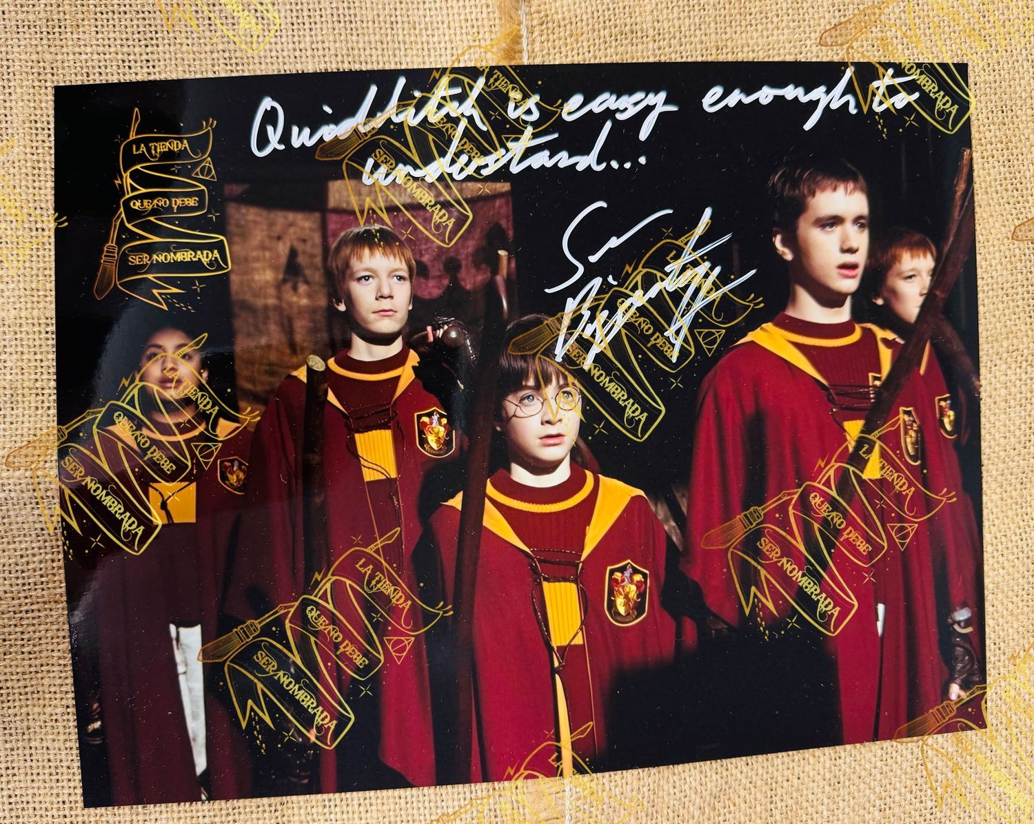 FOTOGRAFIA FIRMADA POR OLIVER WOOD (SEAN BIGGERSTAFF)
