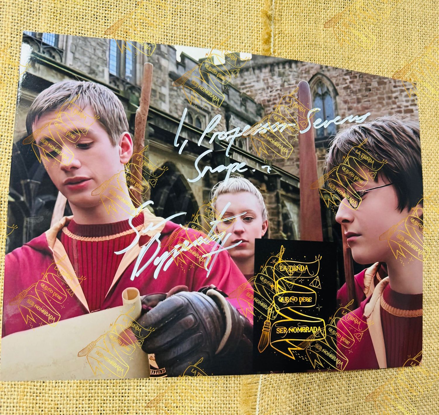 FOTOGRAFIA FIRMADA POR OLIVER WOOD (SEAN BIGGERSTAFF)