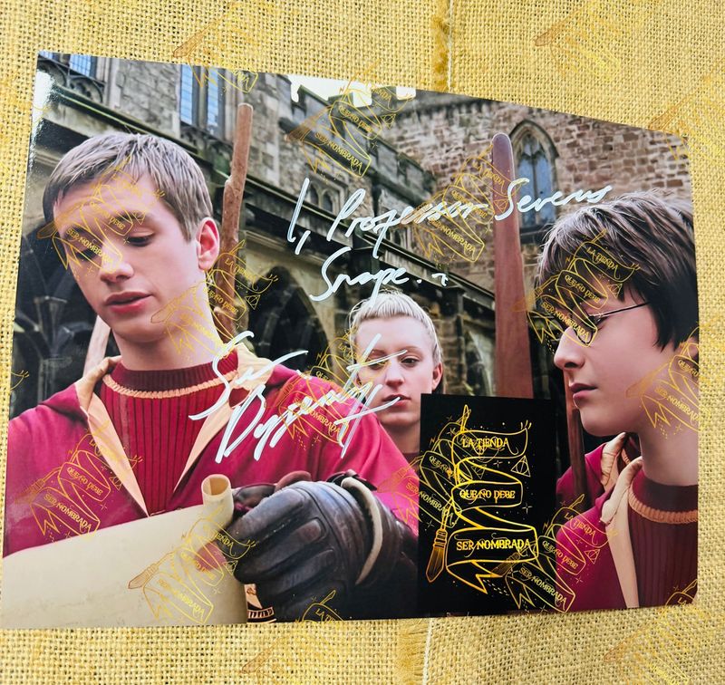 FOTOGRAFIA FIRMADA POR OLIVER WOOD (SEAN BIGGERSTAFF)