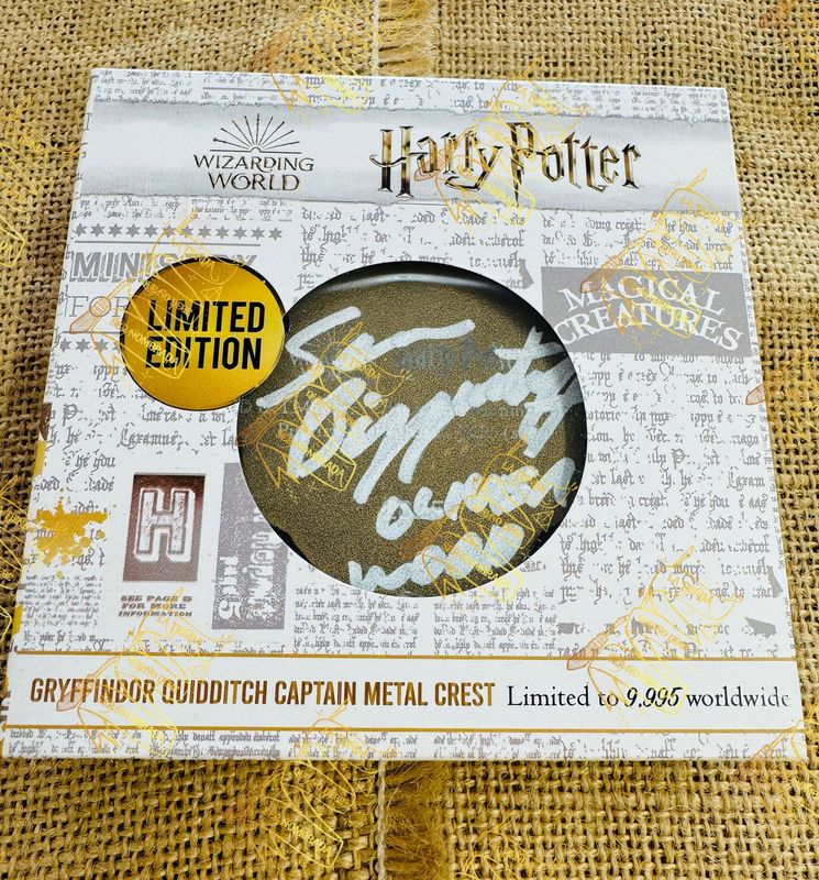 MEDALLON CAPITAN QUIDDITCH LIMITADO & NUMERADO FIRMADO POR OLIVER WOOD (SEAN BIGGERSTAFF)