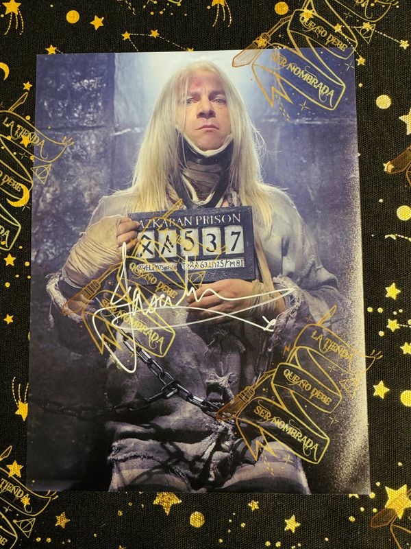 FOTOGRAFIA FIRMADA POR LUCIUS MALFOY ( JASON ISAACS )
