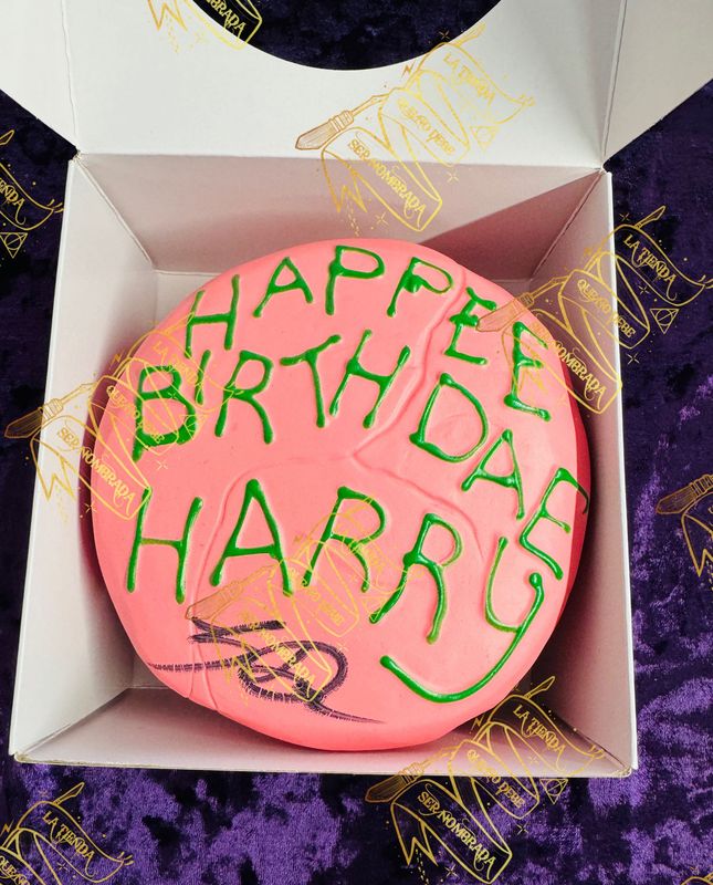 REPLICA TARTA HAPPEE BIRTHDAE FIRMADA POR EL DOBLE HAGRID (GREG DRAVEN)