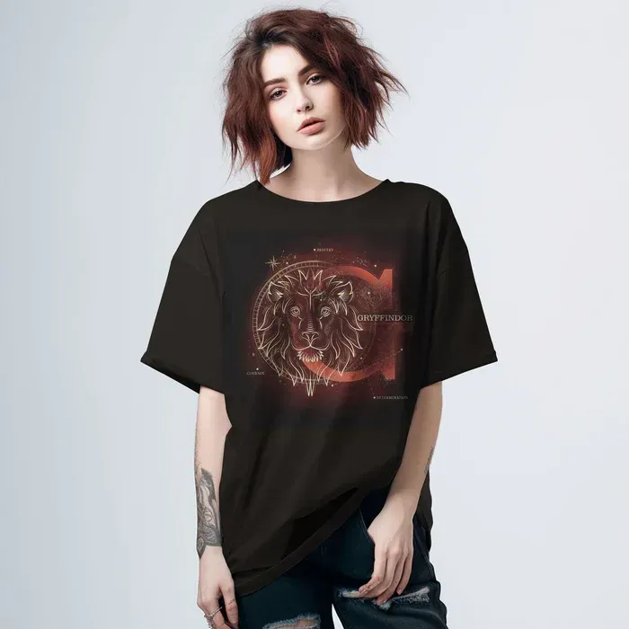 CAMISETA GRYFFINDOR ALUMBRA OSCURIDAD HARRY POTTER