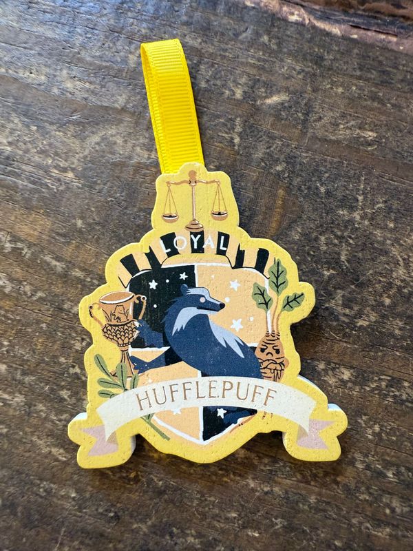 ADORNO HUFFLEPUFF HARRY POTTER