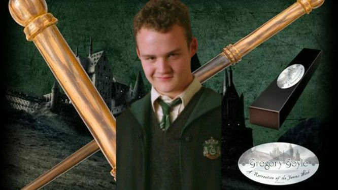 VARITA GREGORY GOYLE C/PINZA HARRY POTTER NOBLE COLLECTION