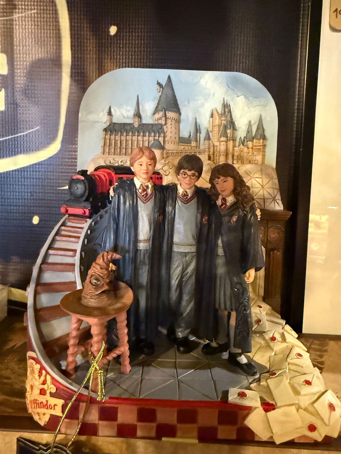 FIGURA HARRY HERMIONE RON & HOGWARTS DISEÑADO POR JIM SHORE ENESCO FIGURA HARRY HERMIONE RON & HOGWARTS DISEÑADO POR JIM SHORE ENESCO