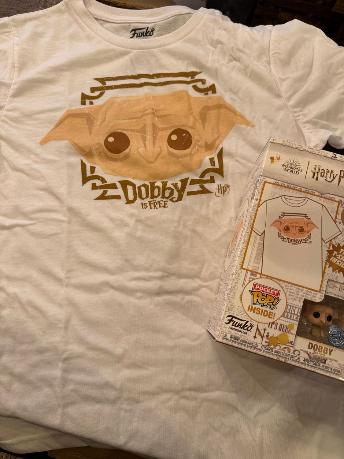 CAMISETA DOBBY LIMITED EDICION TALLA:XS & MINI DOBBY FUNKO POP HARRY POTTER