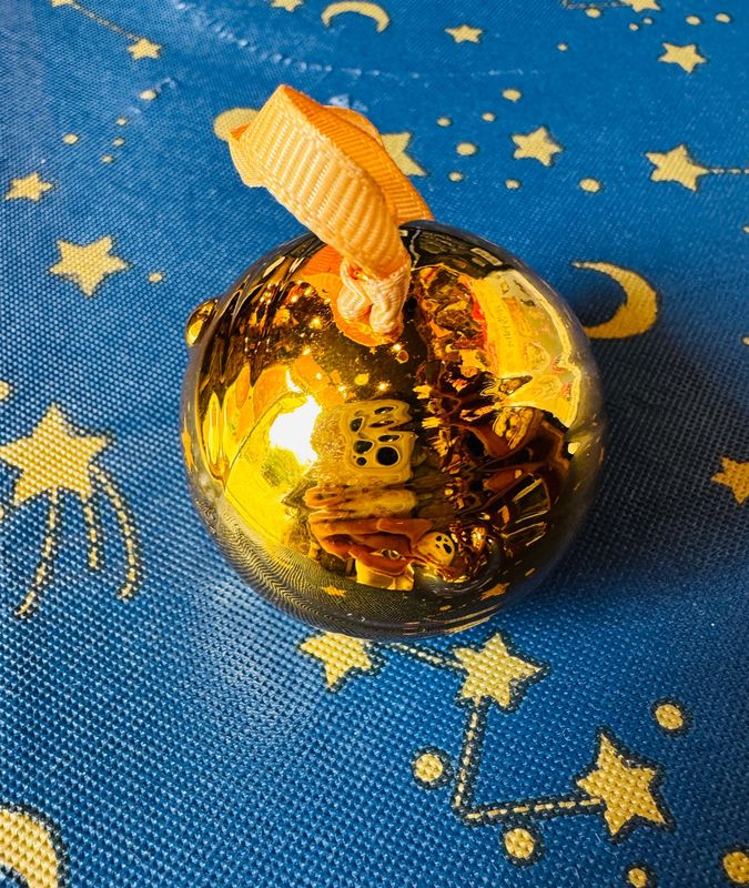 ADORNO NAVIDAD SNITCH DORADA HARRY POTTER