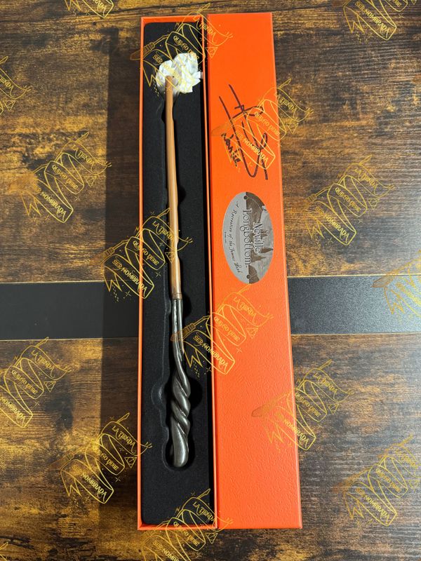VARITA FIRMADA POR NEVILLE LONGBOTTOM (MATTHEW LEWIS)