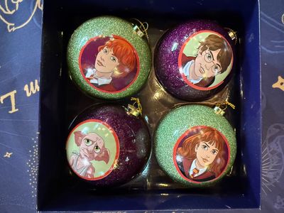 SET 4 BOLAS NAVIDAD PERSONAJES PURPURINA HARRY POTTER SET 4 BOLAS NAVIDAD PERSONAJES PURPURINA HARRY POTTER