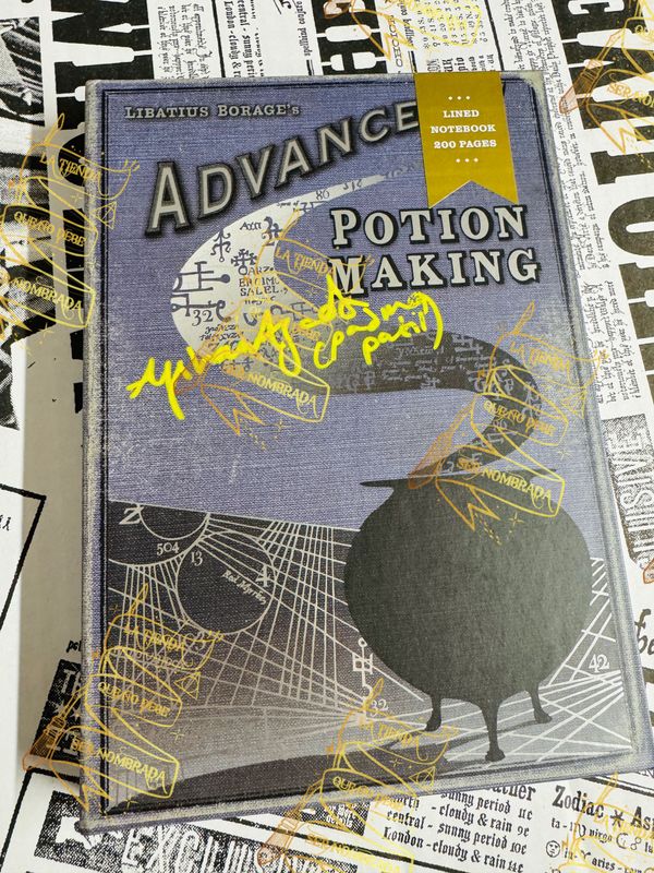 REPLICA NOTEBOOK ADVANCED POTION MAKING MINALIMA FIRMADA POR PADMA PATIL (AFSHAN AZAD) REPLICA NOTEBOOK ADVANCED POTION MAKING MINALIMA FIRMADA POR PADMA PATIL (AFSHAN AZAD)
