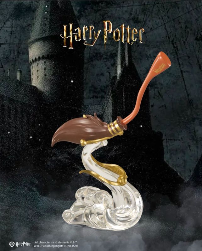 PROP UPS NIMBUS 2000 & SNITCH DORADA NOBLE COLLECTION