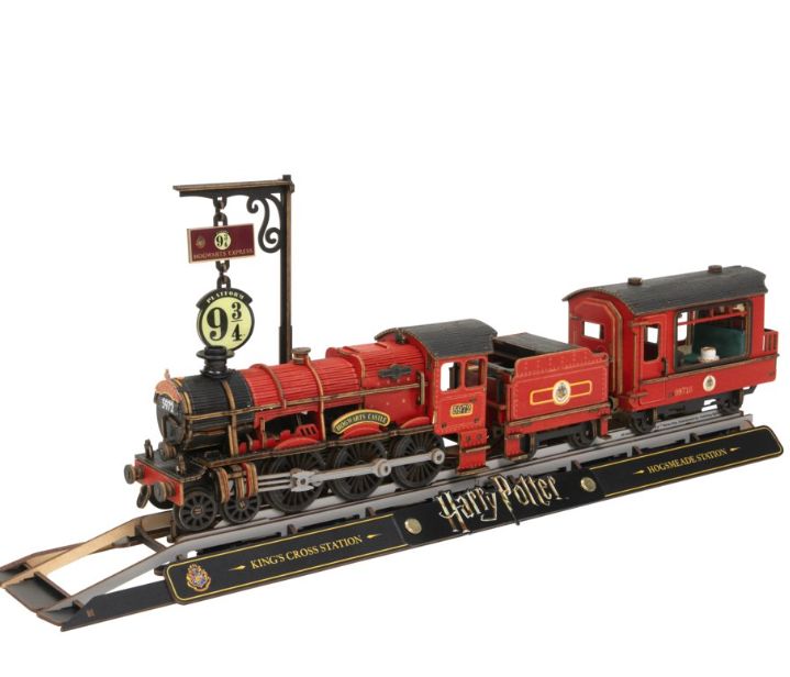 PREVENTA - MAQUETA HOGWARTS EXPRESS HARRY POTTER PREVENTA - MAQUETA HOGWARTS EXPRESS HARRY POTTER