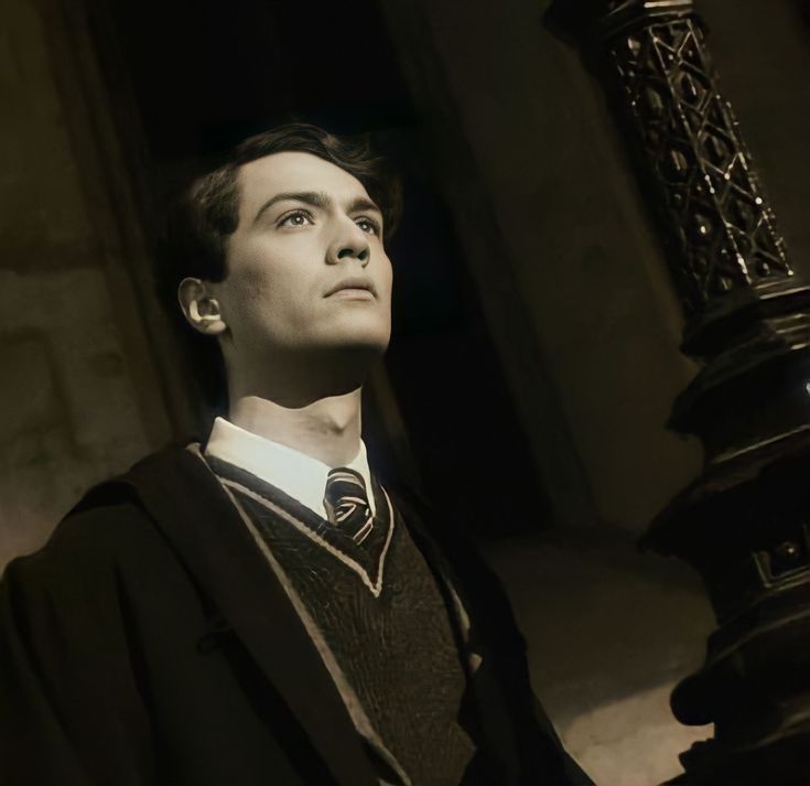 Tom Riddle Turban TOM RIDDLE