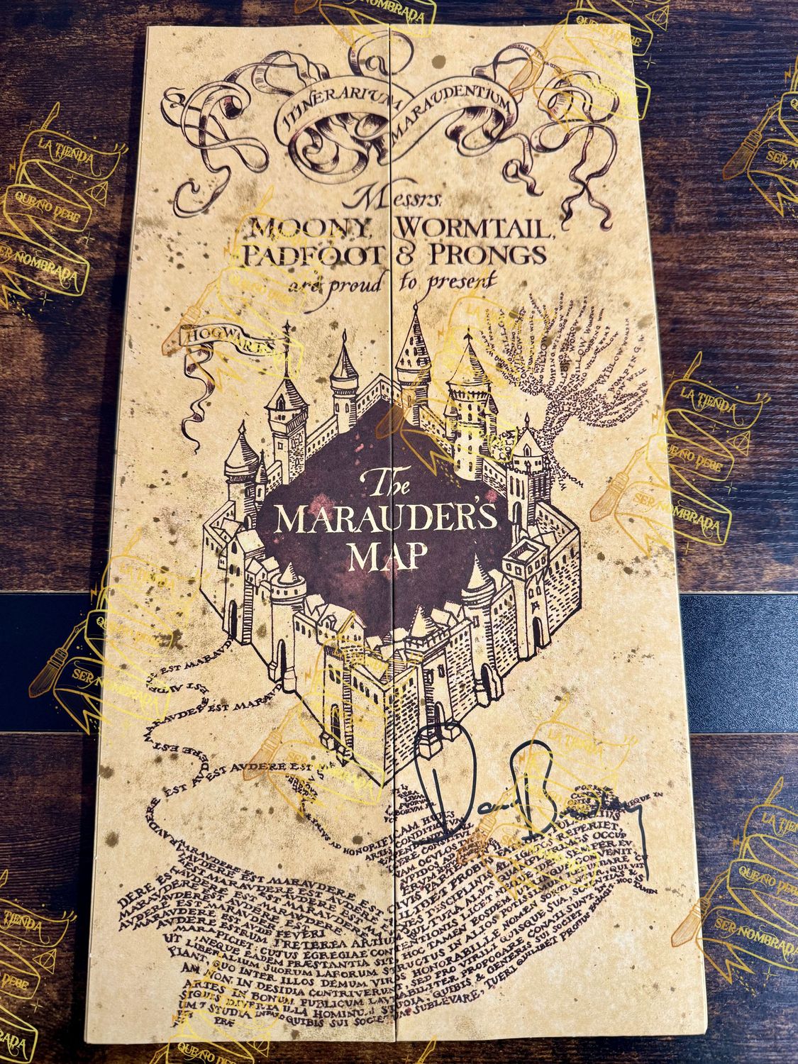 REPLICA MAPA MERODEADOR FIRMADO POR ARGUS FILCH (DAVID BRADLEY) REPLICA MAPA MERODEADOR FIRMADO POR ARGUS FILCH (DAVID BRADLEY)