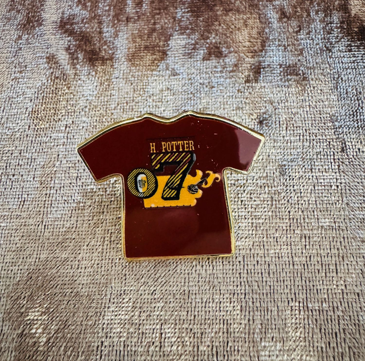PIN CAMISETA GRYFFINDOR QUIDDITCH HARRY POTTER