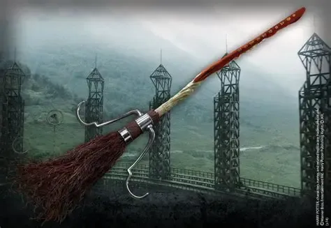 REPLICA ESCOBA SAETA DE FUEGO HARRY POTTER NOBLE COLLECTION