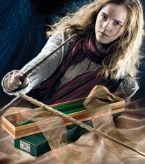 VARITA HERMIONE GRANGER OLLIVANDERS HARRY POTTER NOBLE COLLECTION