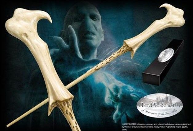 VARITA LORD VOLDEMORT C/PINZA HARRY POTTER NOBLE COLLECTION