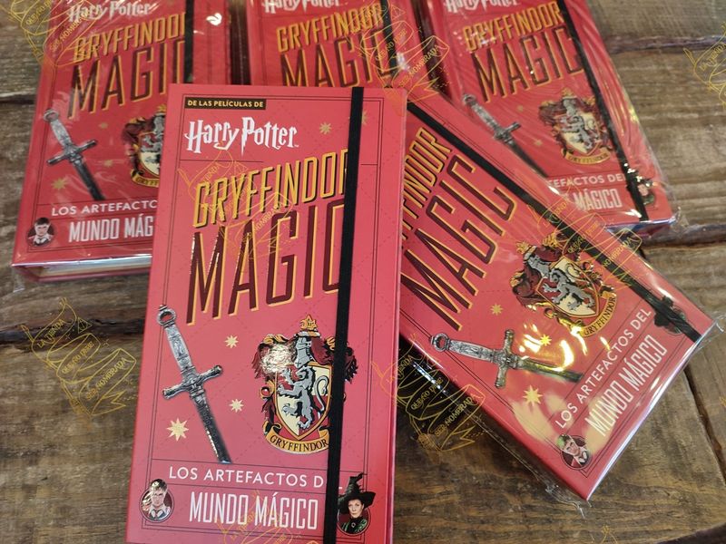 HARRY POTTER GRYFFINDOR MAGIC LOS ARTEFACTOS DEL MUNDO MAGICO