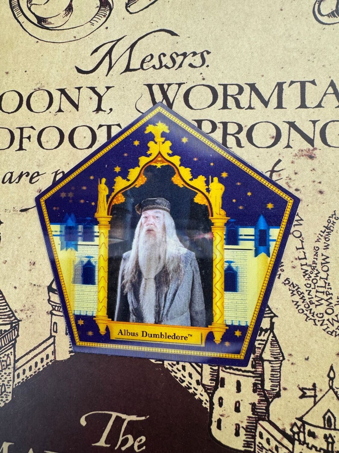 REPLICA CROMO HOLOGRAFICO ALBUS DUMBLEDORE HARRY POTTER