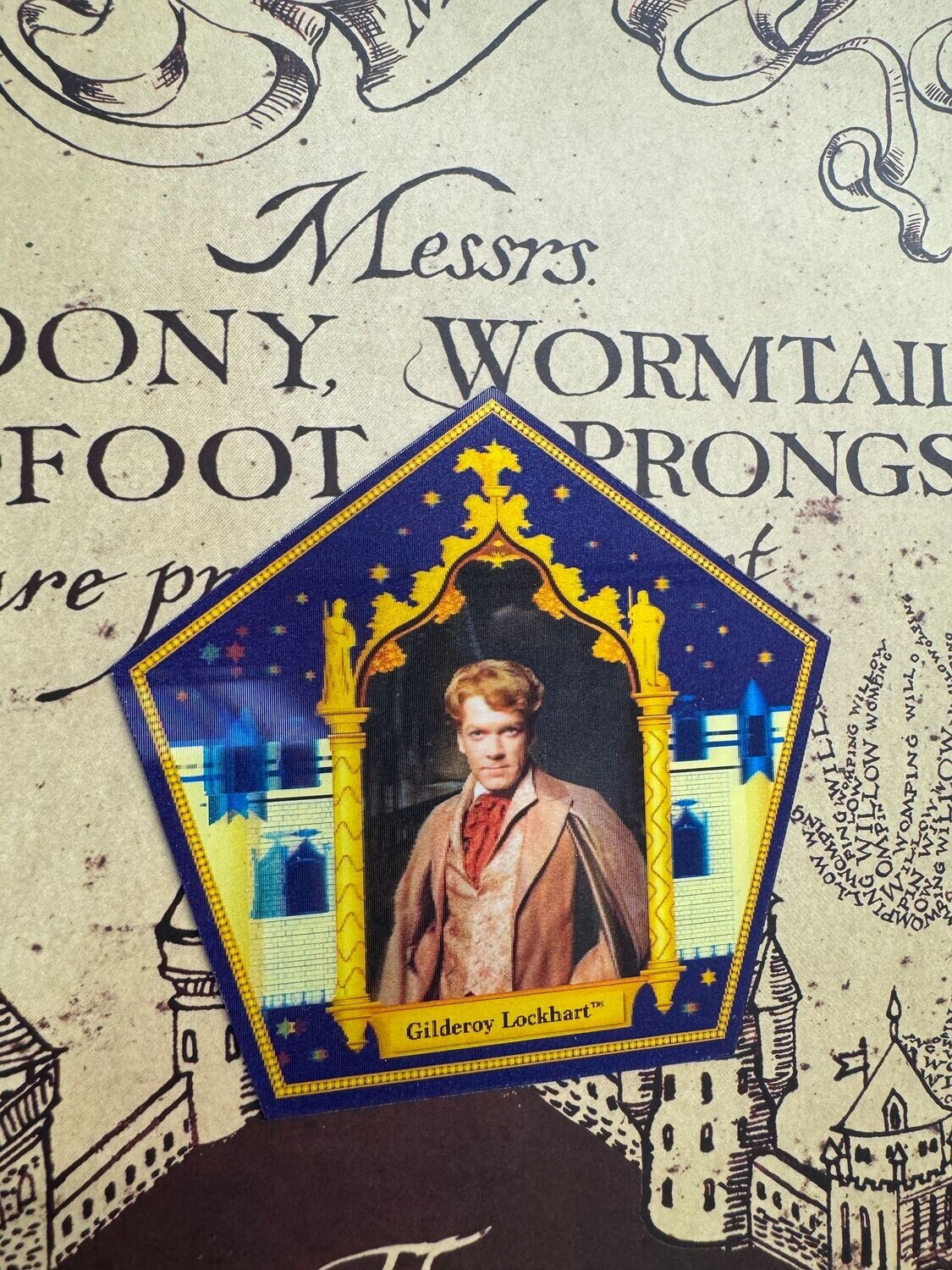 REPLICA CROMO HOLOGRAFICO GILDEROY LOCKHART HARRY POTTER