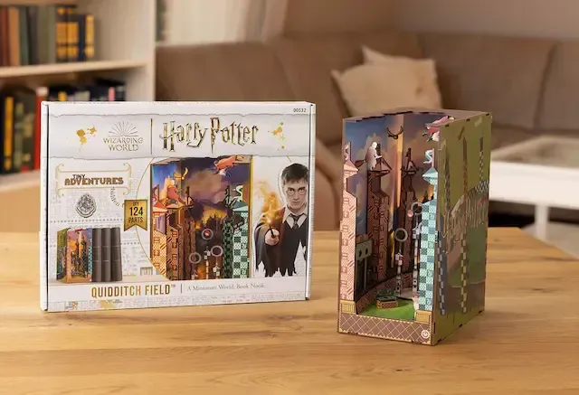 SUJETALIBROS MAQUETA CAMPO QUIDDITCH HARRY POTTER