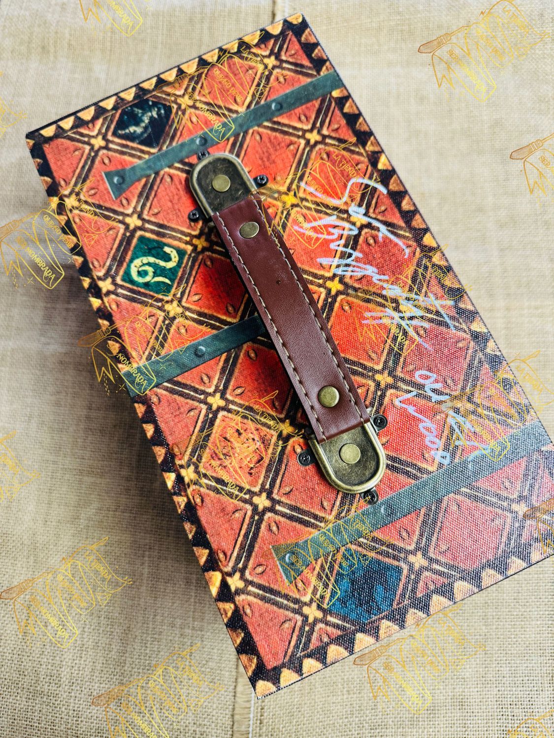 REPLICA BAUL DELUXE FIRMADO POR OLIVER WOOD (SEAN BIGGERSTAFF)