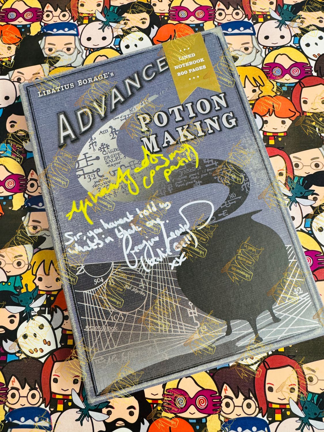 REPLICA NOTEBOOK ADVANCED POTION MAKING MINALIMA FIRMADA POR PADMA PATIL (AFSHAN AZAD) & POR KATIE BELL (GEORGINA LEONIDAS)