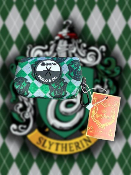 DISPENSADOR BOLSITAS PERRO SLYTHERIN HARRY POTTER DISPENSADOR BOLSITAS PERRO SLYTHERIN HARRY POTTER