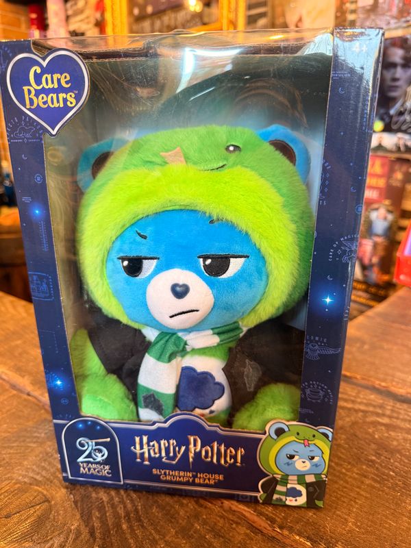 PELUCHE OSO AMOROSO SLYTHERIN CAPUCHA SERPIENTE ESPECIAL 25 ANIVERSARIO HARRY POTTER