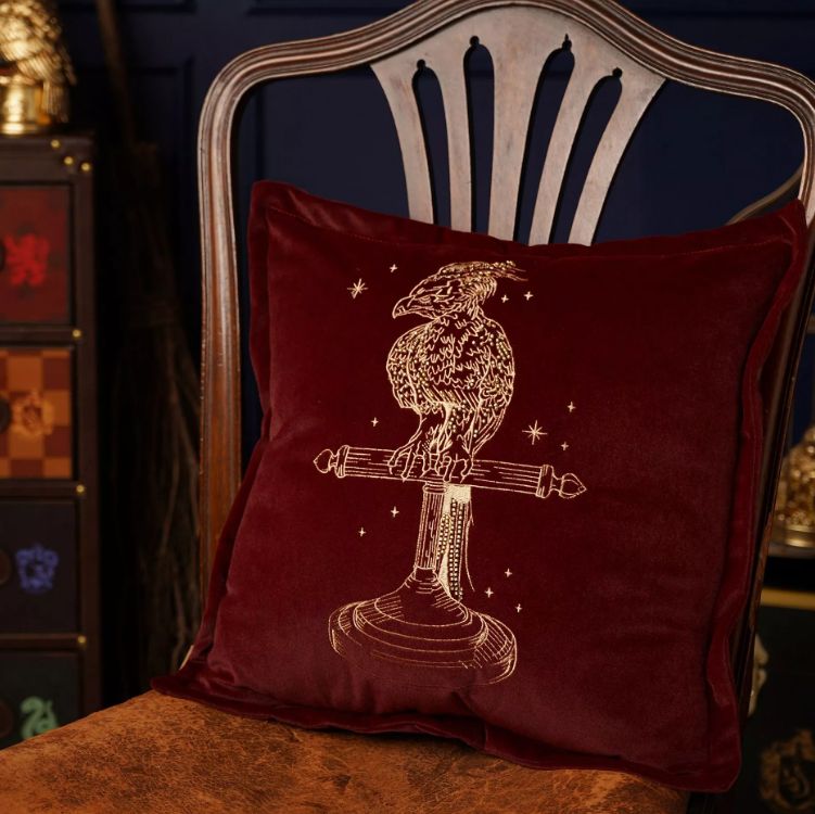 PREVENTA - COJIN TERCIOPELO FENIX HARRY POTTER